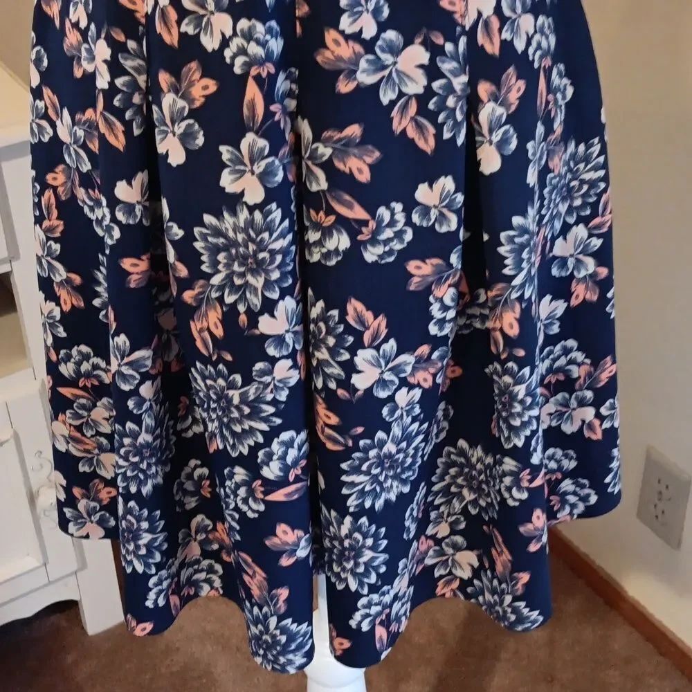 Kut From The Kloth Navy Floral Dress. Cottagecore. Dark Floral - Picture 3 of 7